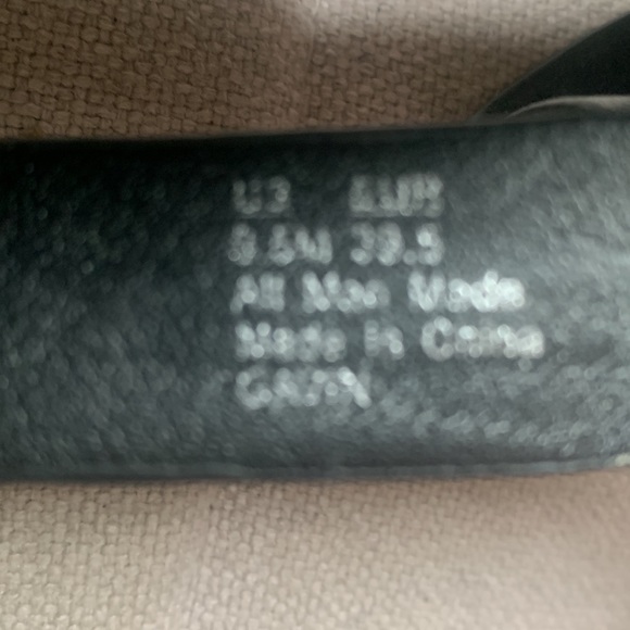 Circus by Sam Edelman "Gavin" Leather T-Strap Studded Sandal Black Size 9.5 - Picture 15 of 16